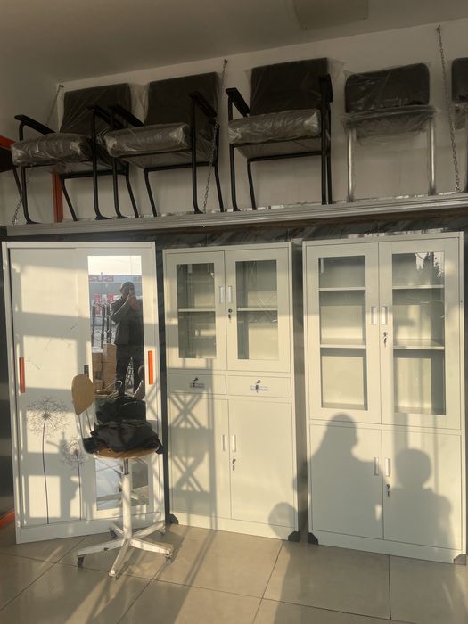 Metalichski shkaf va mebil jihozlar