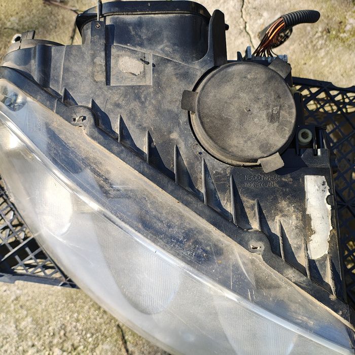 Ксенонови фарове за тоуарег