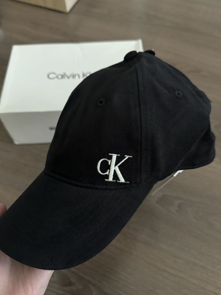 Кепка calvin klein