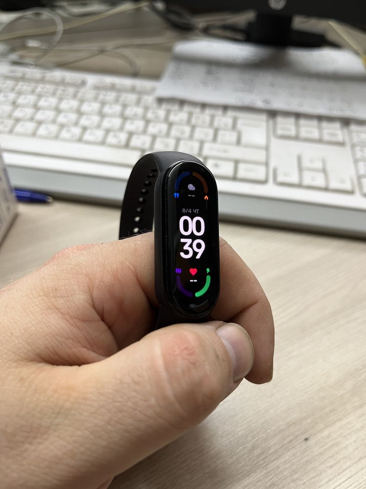 Продам Xiaomi MI band 6