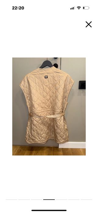 Max mara weekend  яке без ръкави ,талията се регулира с колан