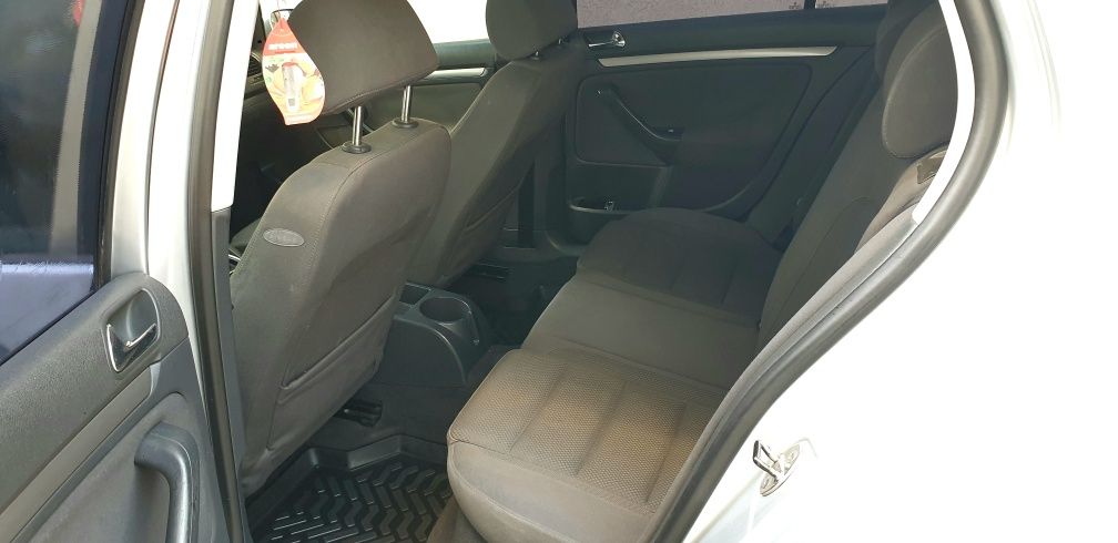 Vw Golf 5 Edition 1.6mpi Trapa Clima Navigatie Proprietar in acte