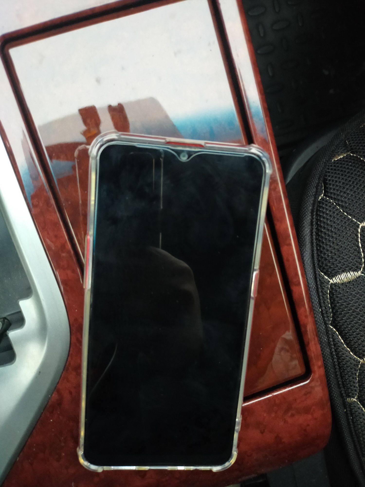 Oppo A5s в хорошем состоянии
