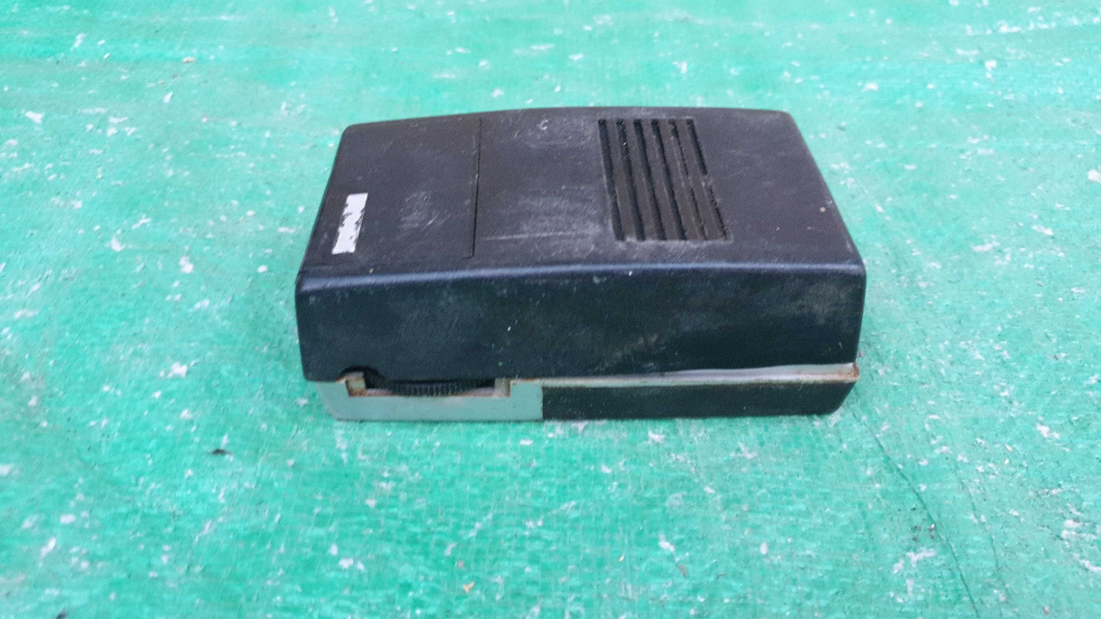 Radio portabil 90RL 077,
Philips; Eindhoven,Miniwatt made in
Olanda