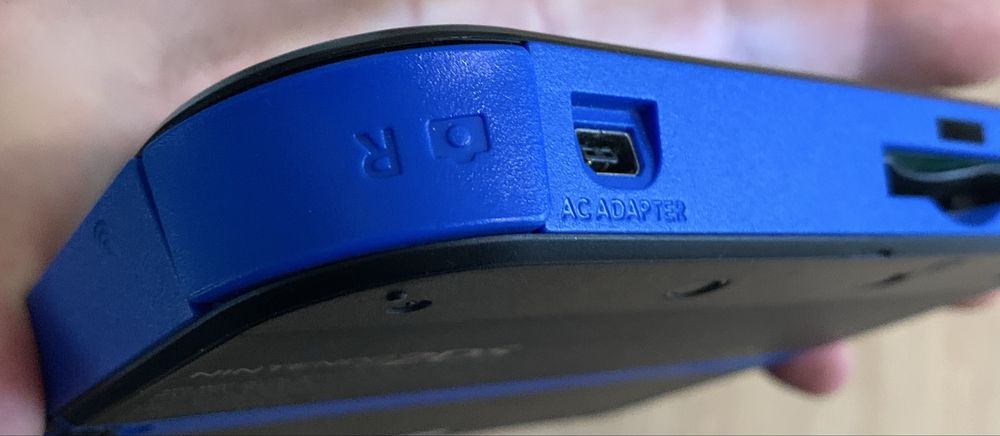 Продавам Nintendo 2Ds