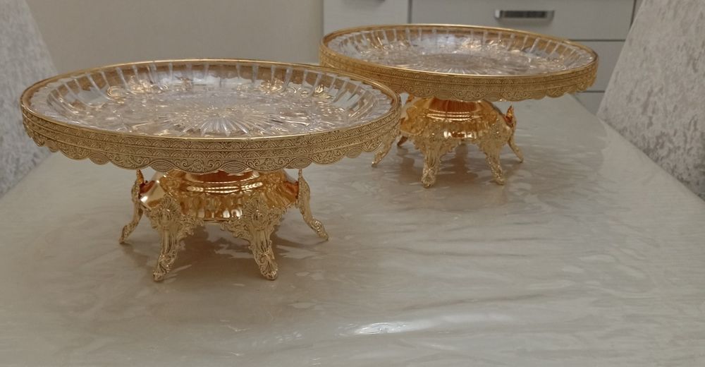 Тортница  продам