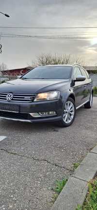 VW Passat -ALLTRACK 2012 .