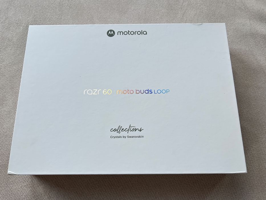 Смартфон Motorola Razr 60 Ultra 256GB Swarovski Ново