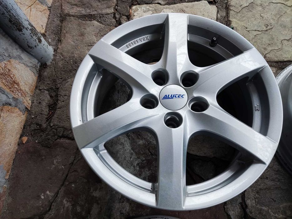 16 цола 5x114,3  лети джанти 5х114,3 Alutec Nissan Kia Hyundai ET33