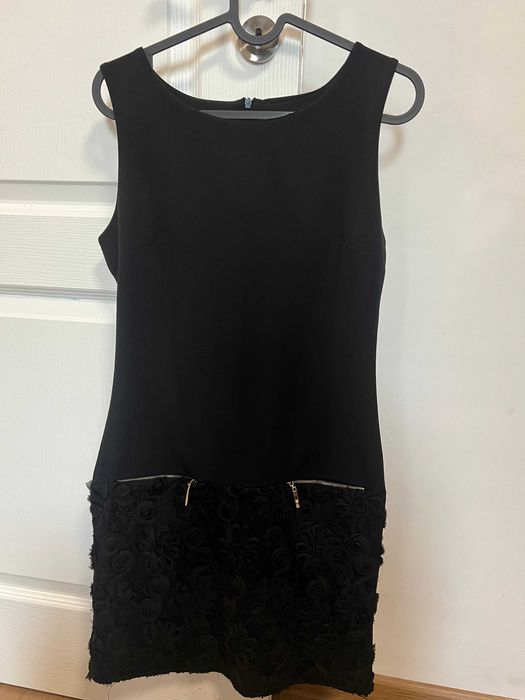 Черна мини рокля С-М размер КАТО НОВА