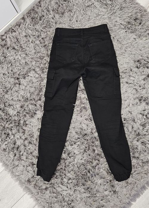 Vand 3 perechi blugi