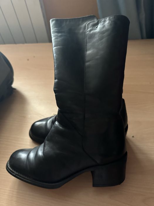 Продам зимние женские сапоги