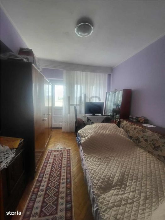 Apartament 3 Camere, Decomandat, zona Piata Moldovei