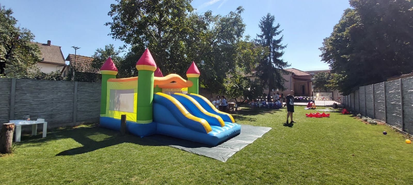 Inchiriez Topogane gonflabile pentru petreceri copii