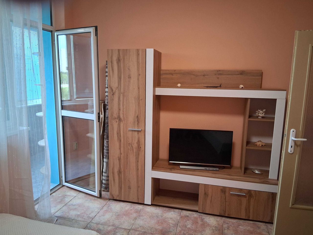 Дава се под наем Двустаен апартамент в Варна, Младост 1 - 60 кв.м за 420 € - Снимка #9