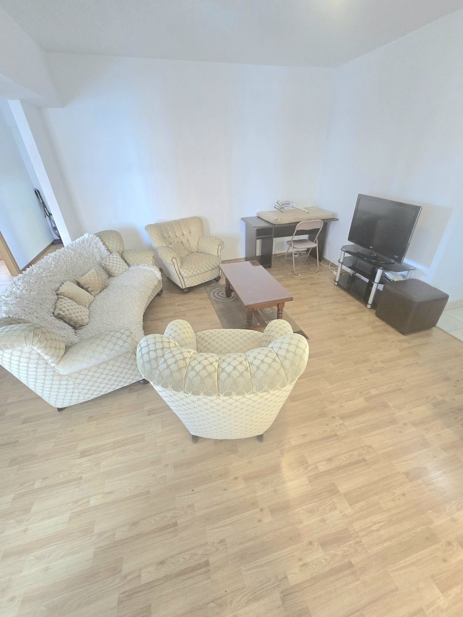 Apartament modern de 3 camere str.Dorobantilor,  78 mp, et.5,  garaj s