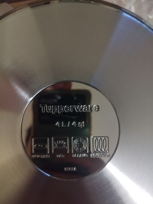 Продам кастрюля 4л от Tupperware