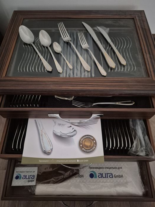 Столовый набор позолоченный