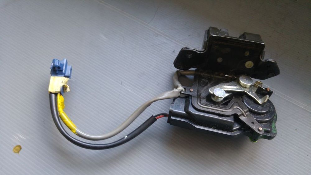 broasca haion toyota avensis break 2006