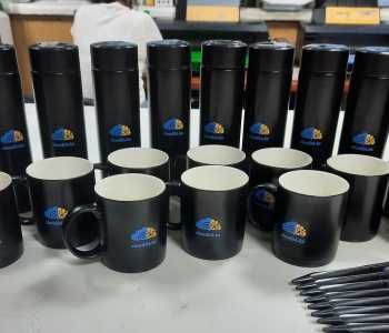 Сувенирка, брендирование продукции ручки, блокноты, пакеты, термосы