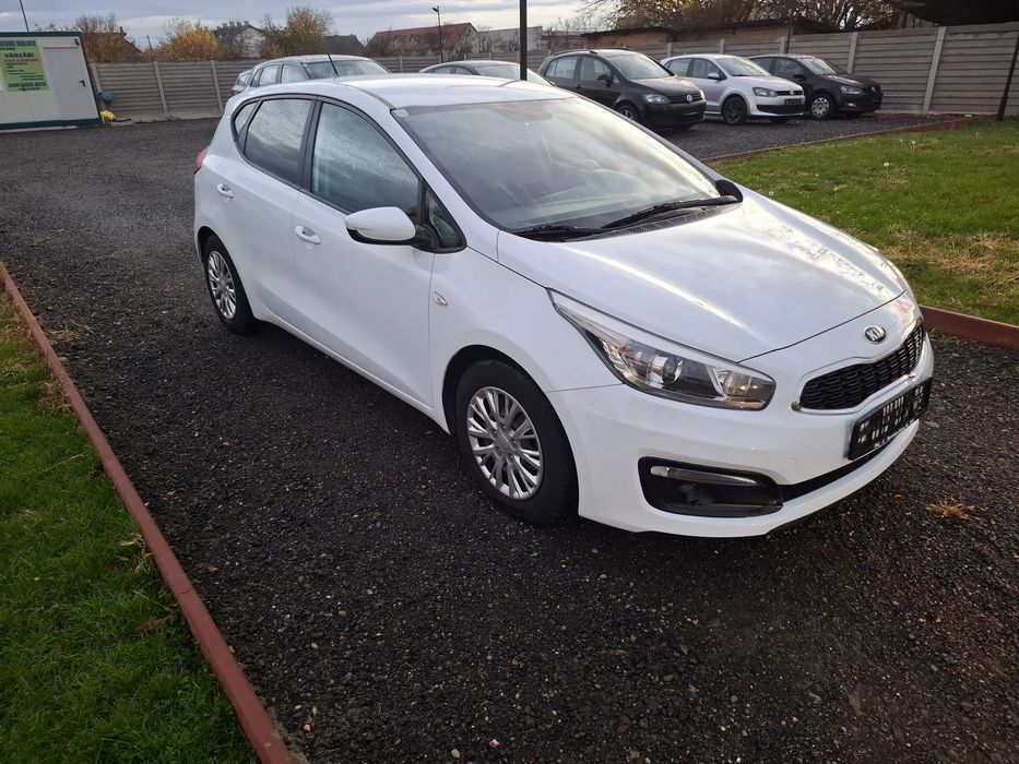 Kia Ceed KIA CEED 1.6GDI an 2016, EURO6, Posibil GARANTIE si RATE