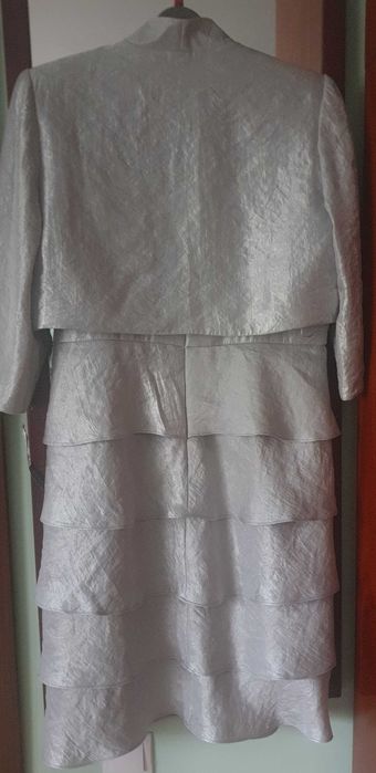 Vind rochie de ocazie nouă