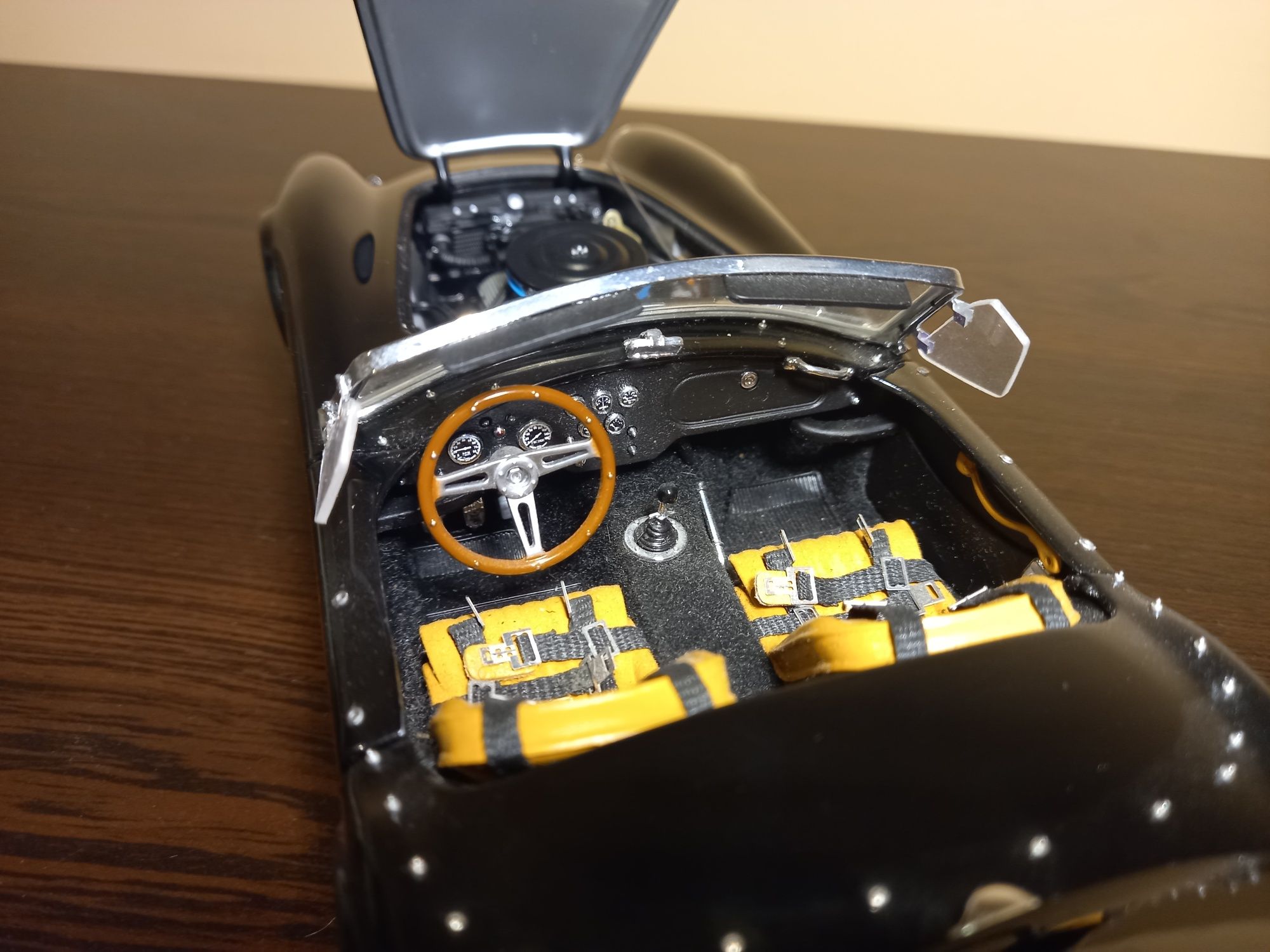Ac cobra 1:18 exoto