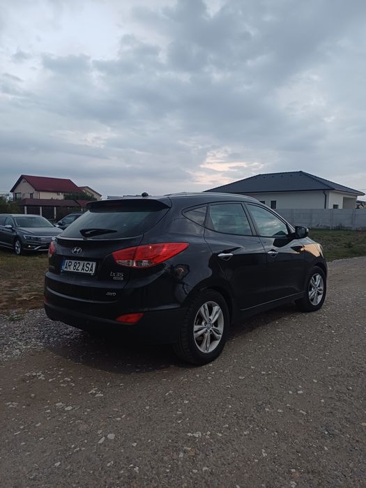 Ocazie! Hyundai ix35 2.0 diesel 4x4 automată. Full Option