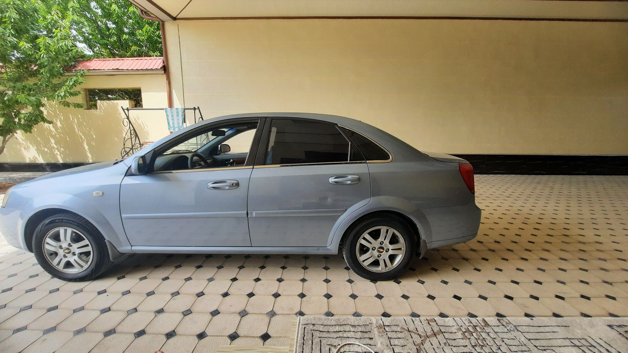 Chevrolet Lasetti 2010 Legenda 1.8