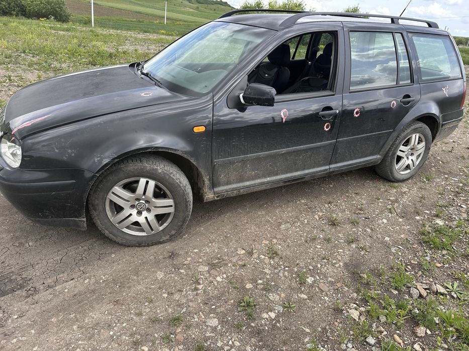 Dezmembrez golf 4 /bora