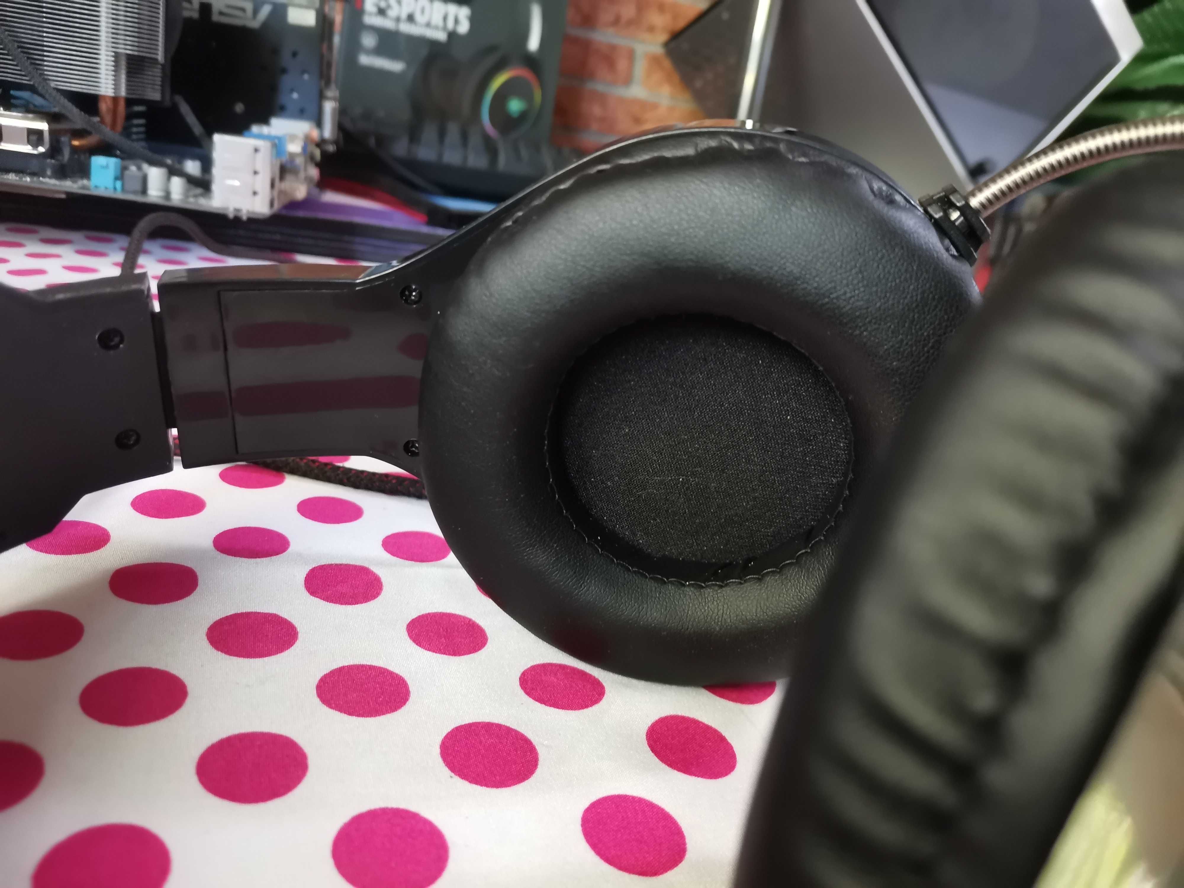 Casti Gaming Havit H2232D RGB.