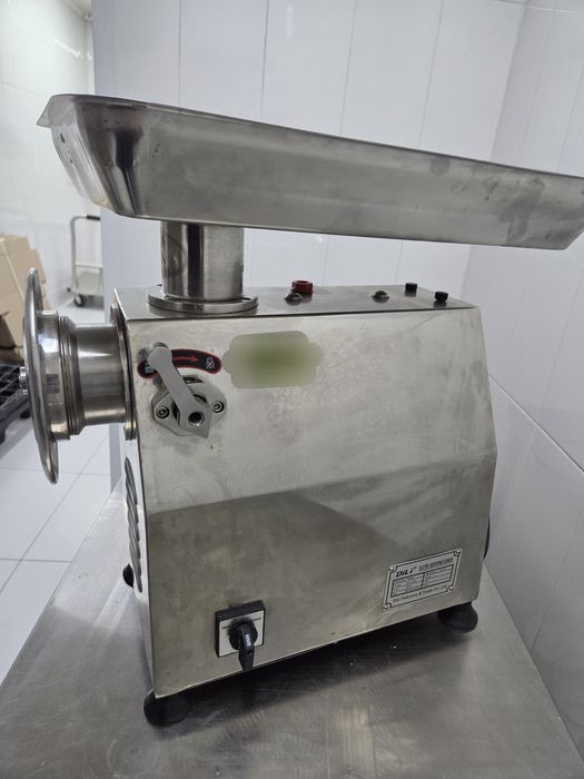 Промышленная мясорубка DiLi 32 (2.2 кВт). 350 кг/час.