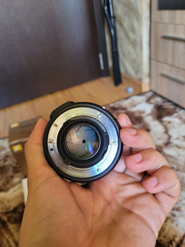 Nikon AF-S 50mm f/1.8G обектив