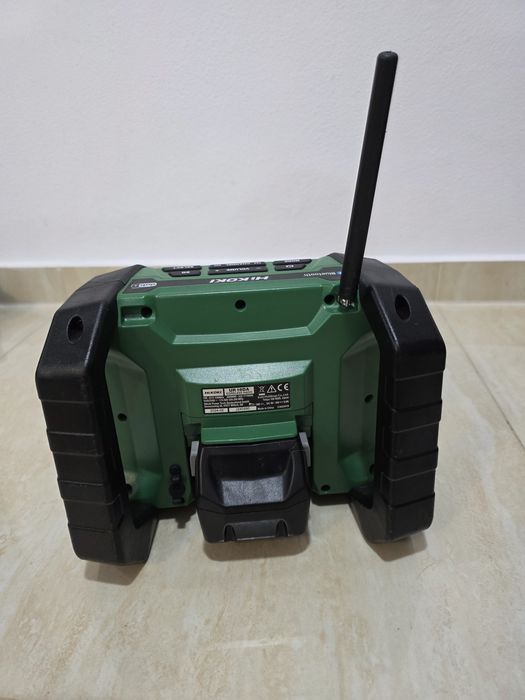 Radio Boxa Hikoki UR 18DA