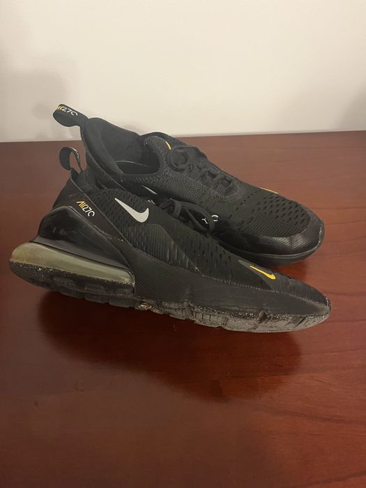 Adidasi nike Air 27C