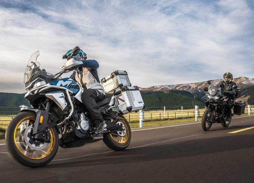 Туристический мотоцикл CFmoto 700 MT турэндуро эдвенчер