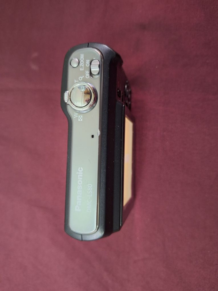 Цифров фотоапарат Panasonic Lumix DMC-LS80

14.1MP , Zoom 16