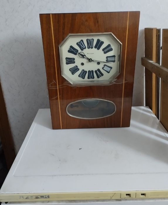 Отдам часы бесплатно