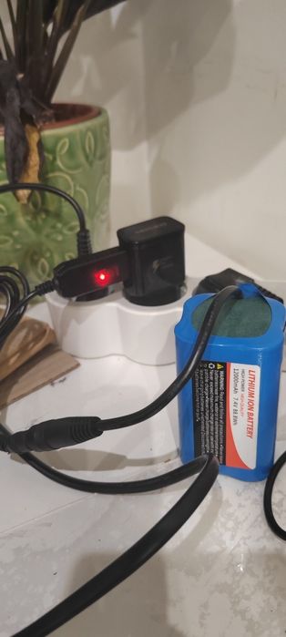 Зарядни за li-ion батерии за лодки за захранка