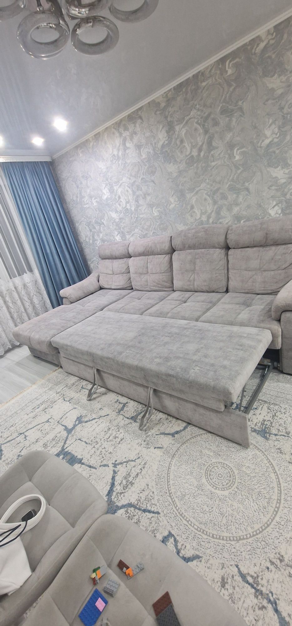 Продам диван длинна 3 м