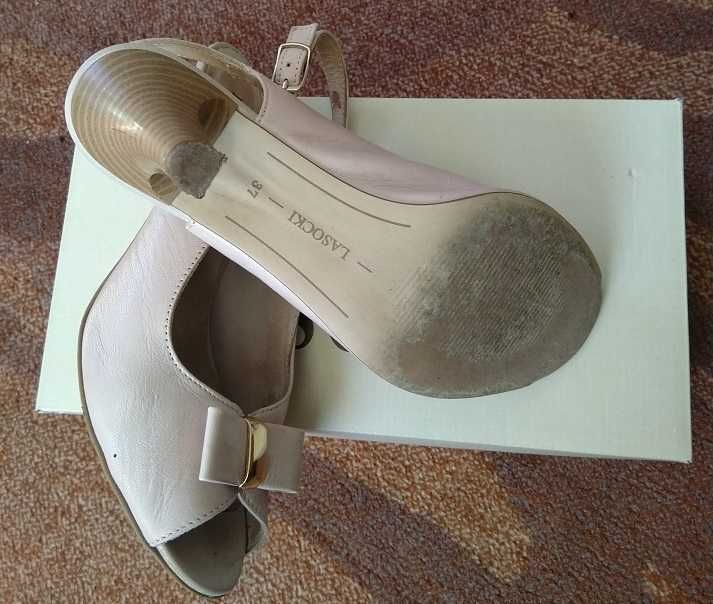 Дамски обувки LASOCKI N37