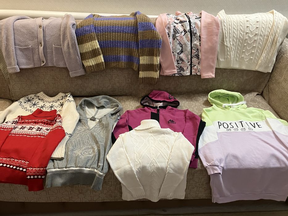 Кофты теплые рост 134-140 см