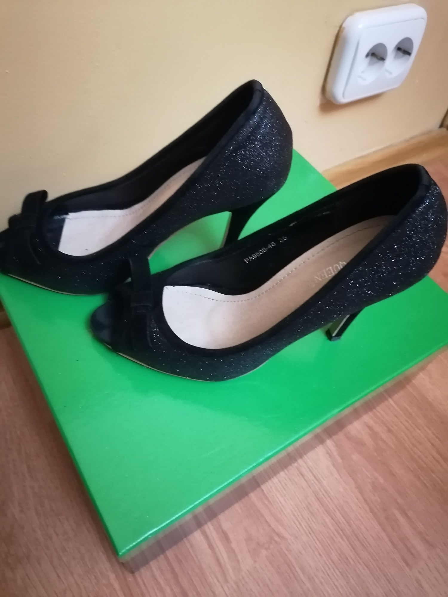 Pantofi dama eleganti