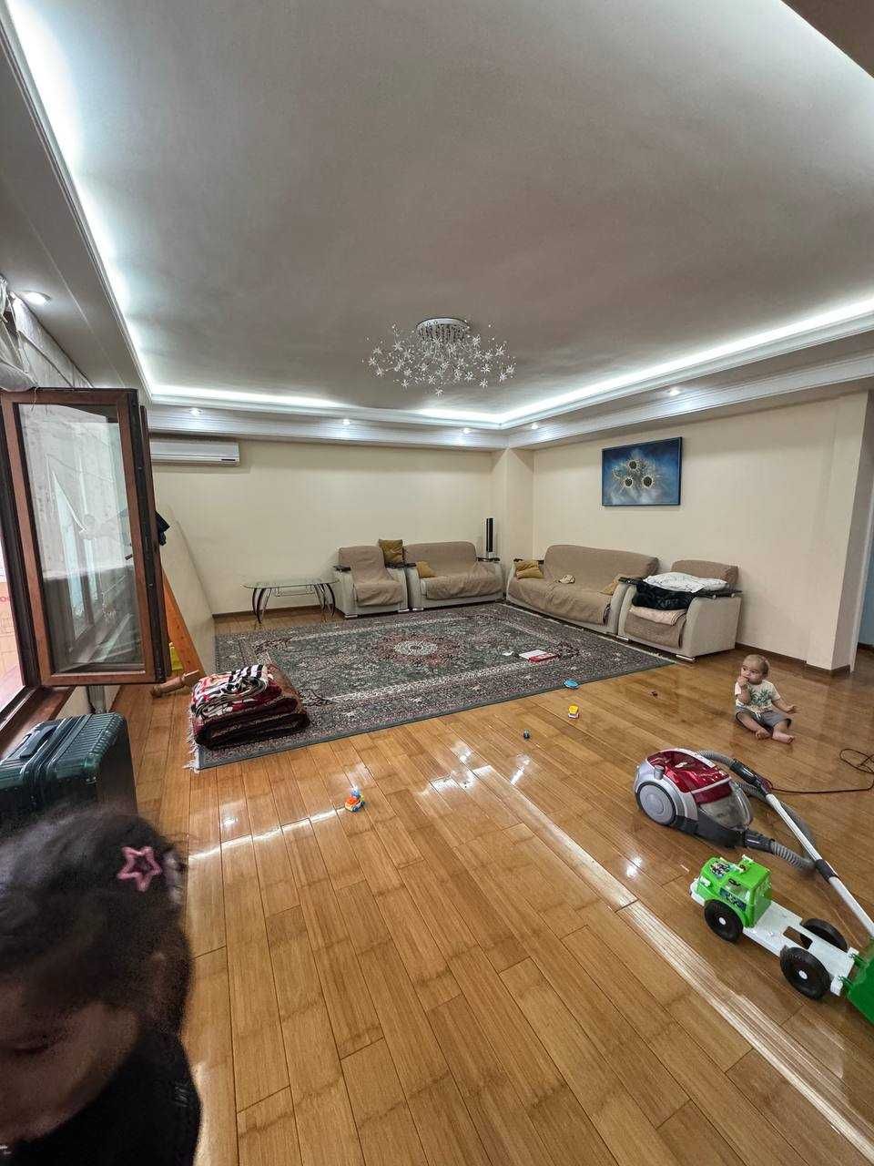 Низкая цена продам 4/6/9 (122 м2) ул. Бобура Яккасарайский район (БШ)
