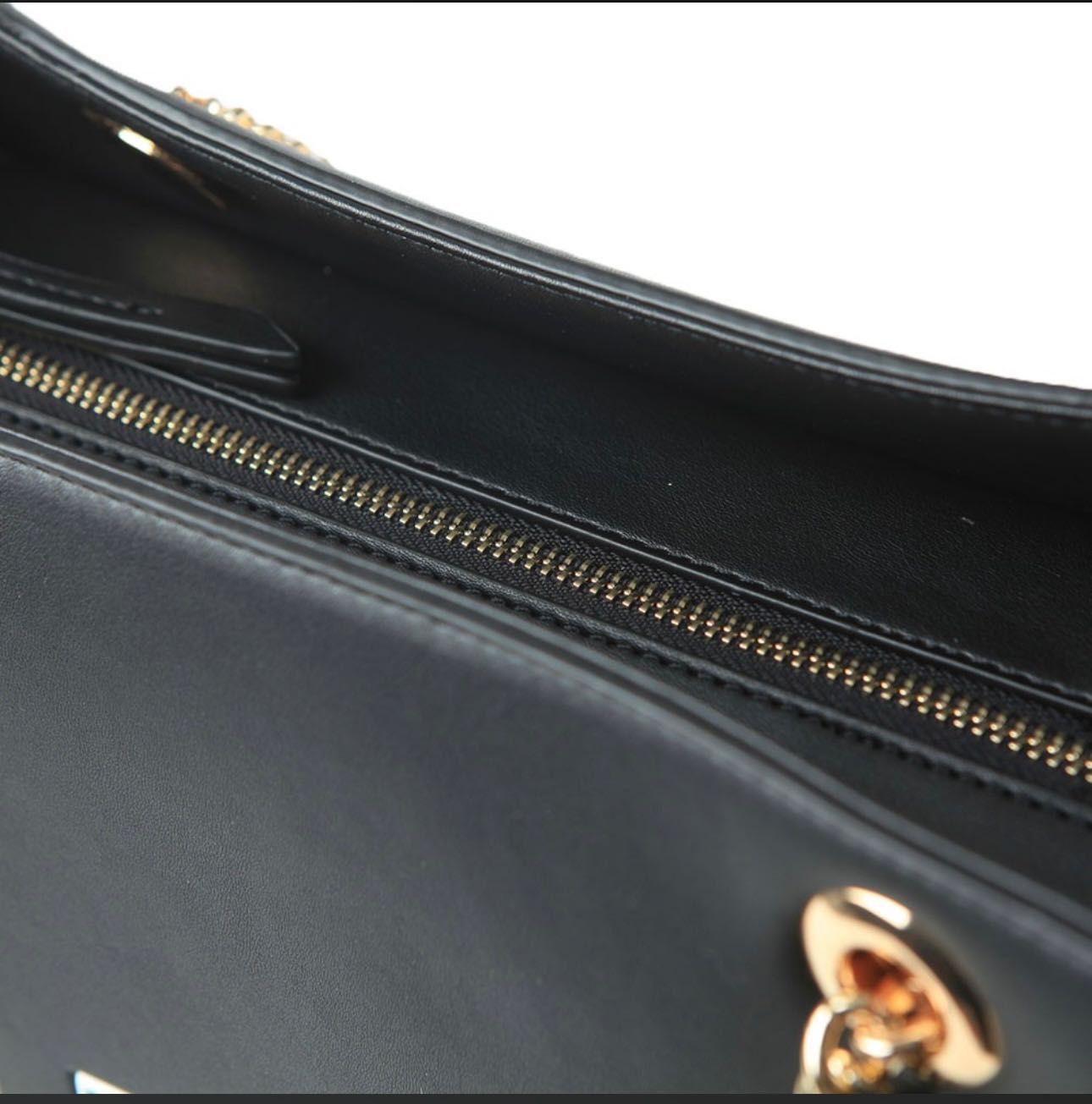 Нова! Чанта Valentino by Mario Jemaa Tote./С етикет.