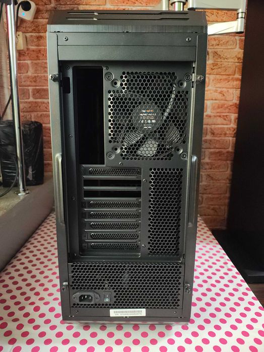 Carcasa PC Gaming Be Quiet! Dark Base PRO 900 Black Orange.