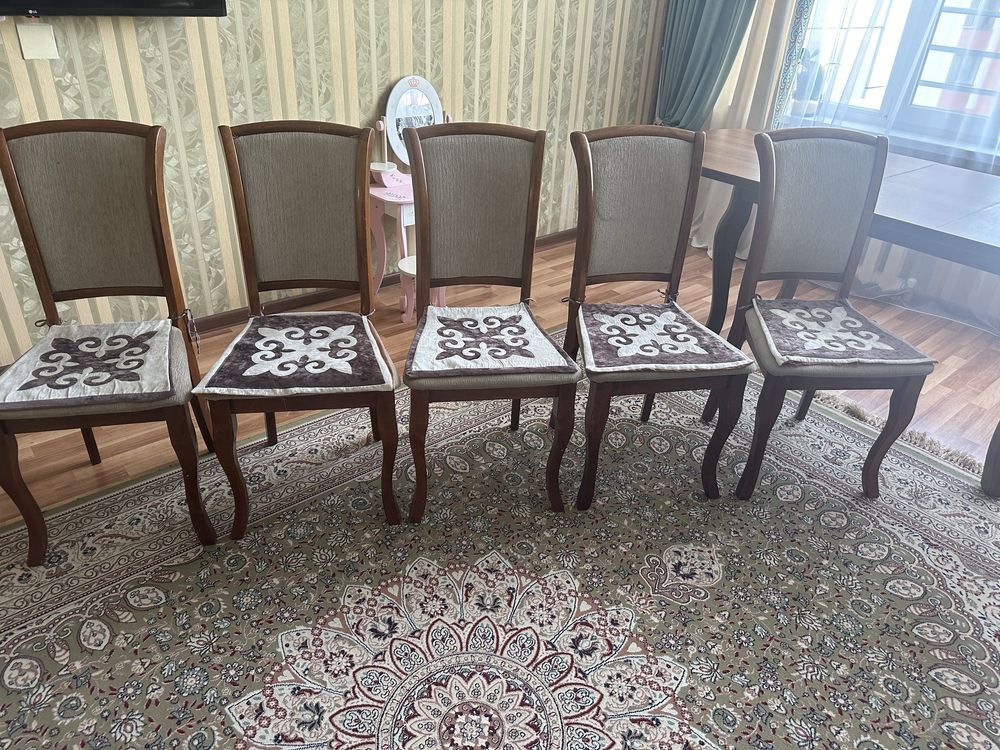 Продам стол со стульями