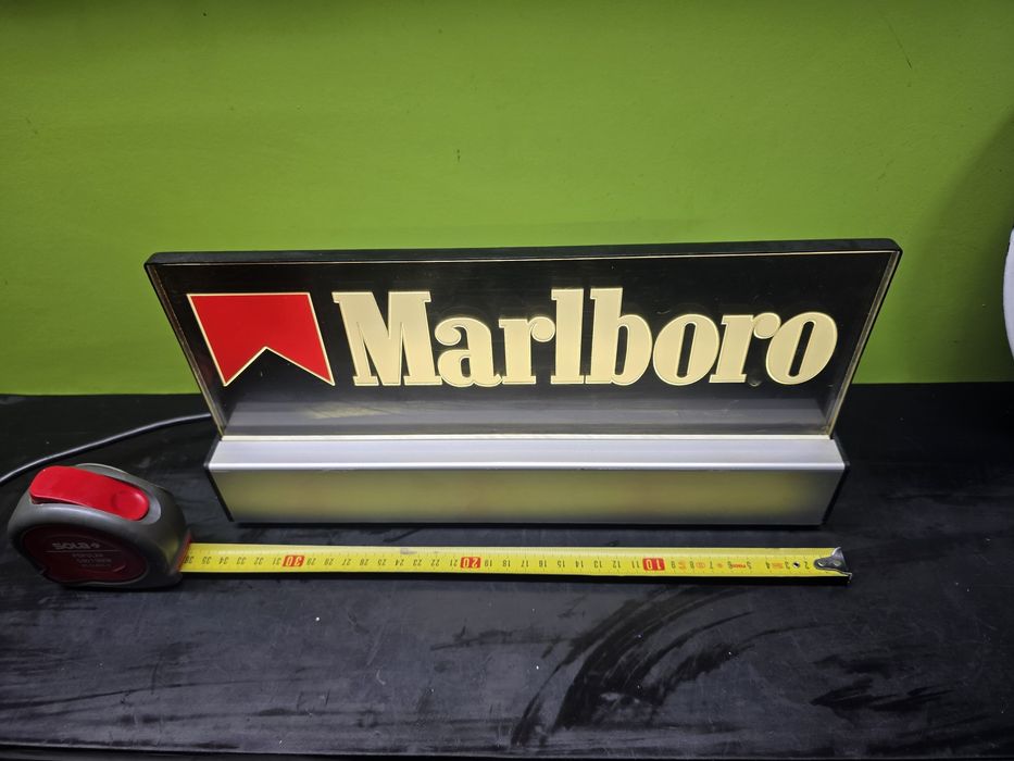 Светеща табела Marlboro