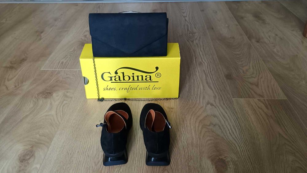 Обувки естествен велур номер 36