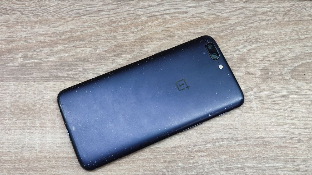 OnePlus 5 128GB 8GB Ram